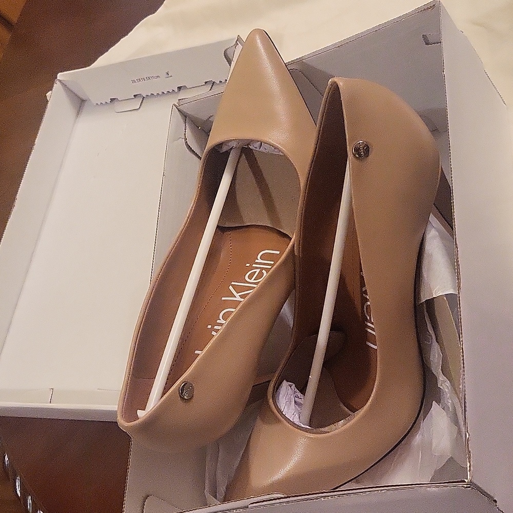 NWT Calvin Klein Kc Brandy Heels - Picture 4 of 5